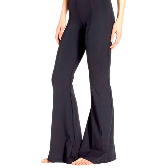 Nike Dri-fit flared leggings - Picture 2 of 9